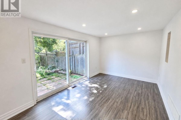 1 Seymour Crescent, Barrie, ON L4N8N4 Photo 5