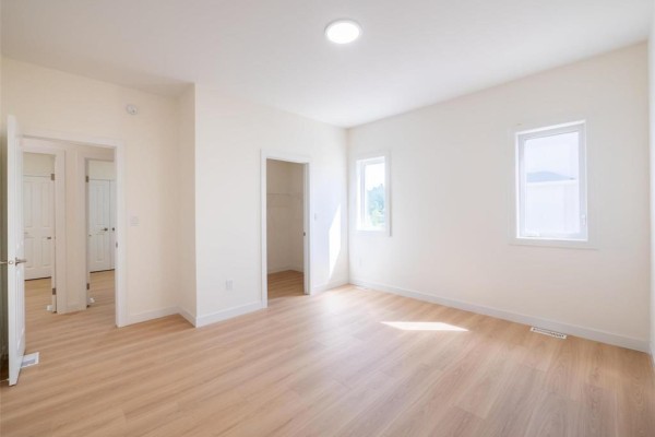 Living room - 1 Silverbridge Drive, Warren, MB R0C3E0 Photo 5