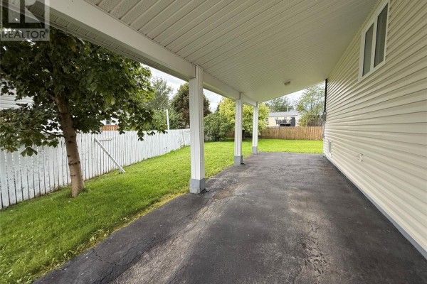 Bath (# pieces 1-6) - 1 Smallwood Drive, Grand Falls Windsor, NL A2B1G5 Photo 4