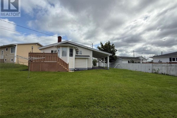 Living room - 1 Smallwood Drive, Grand Falls Windsor, NL A2B1G5 Photo 5