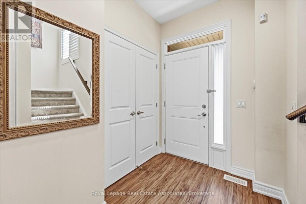 1 Southshore Crescent, Hamilton, ON, photo 3