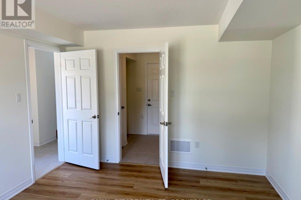 1 Vanderburg Lane, Thorold, ON, photo 2