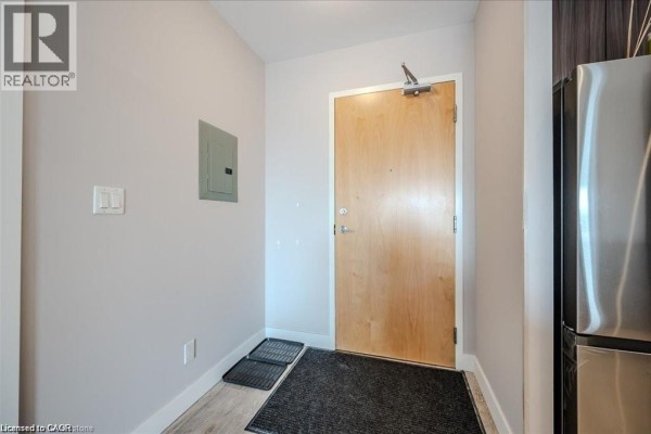 3pc Ensuite bath - 1 Victoria Street Unit# 811, Kitchener, ON N2G0B5 Photo 4