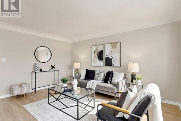1 Welbourn Drive, Hamilton, ON, photo 2