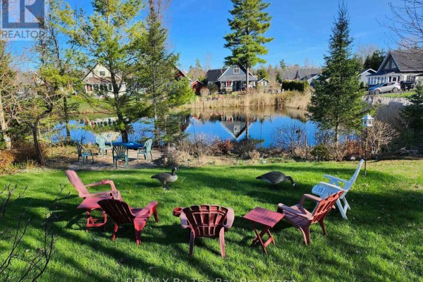 Living room - 1 White Pines Trail, Wasaga Beach, ON L9Z1X7 Photo 2