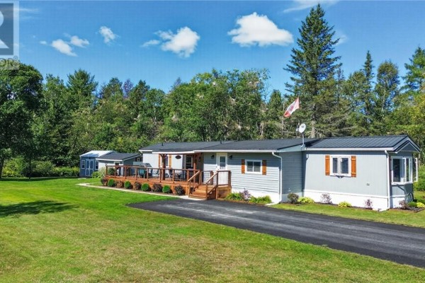1 Willow Way, Massey, ON, photo 2
