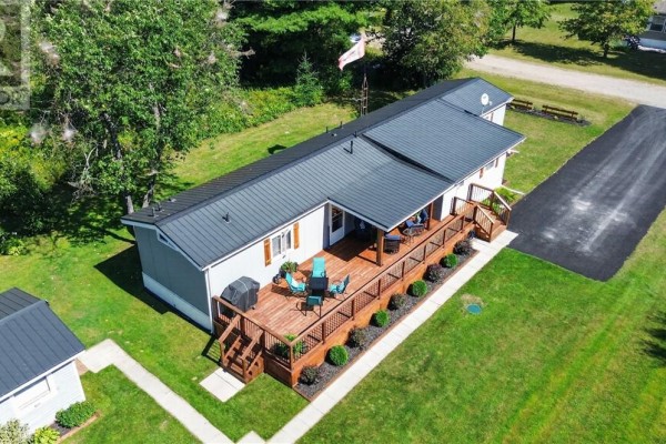 1 Willow Way, Massey, ON, photo 3
