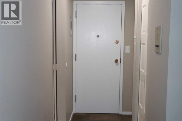 4pc Bathroom - 10, 366 94 Avenue Se, Calgary, AB T2J5P1 Photo 5