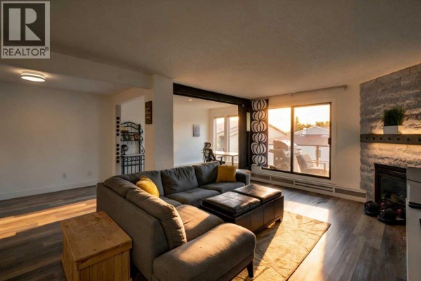 Dining room - 10, 635 Marsh Road Ne, Calgary, AB T2E5B4 Photo 4