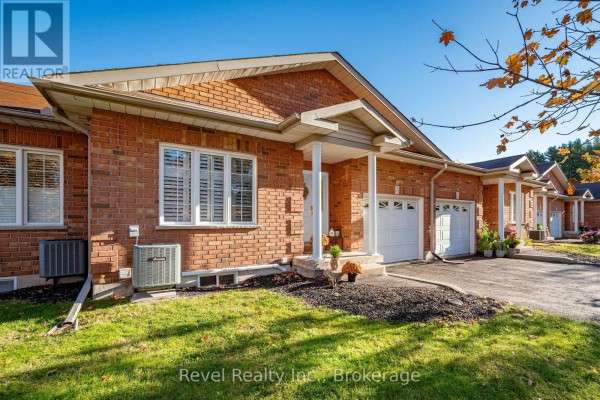 Foyer - 10 - 111 Colborne Street, Kawartha Lakes, ON K0M1N0 Photo 4