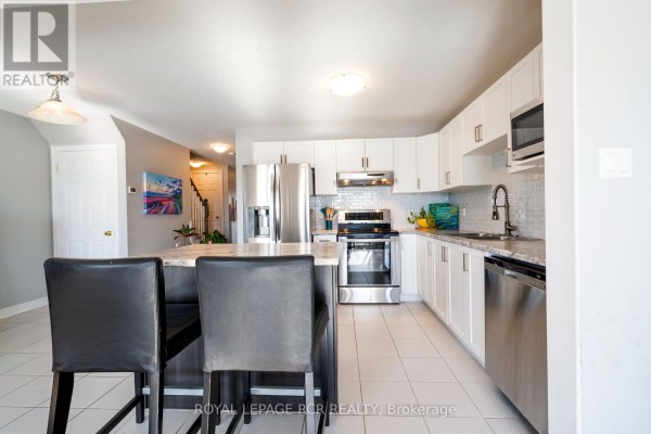 10 - 124 Parkinson Crescent, Orangeville, ON, photo 2