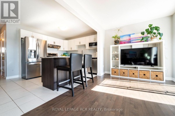 10 - 124 Parkinson Crescent, Orangeville, ON, photo 3
