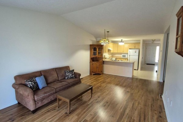 10 - 162 First Street, Welland, ON, photo 3