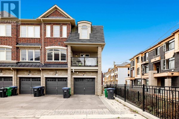 Modern brick townhouse with garage and balcony - 10 - 200 Veterans Drive, Brampton
