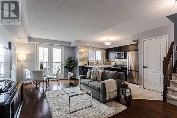 Kitchen - 10 - 2579 Sixth Line, Oakville, ON L6H0H7 Photo 3