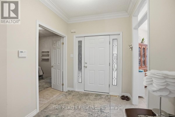 Foyer - 10 - 44 Edgevalley Road, London East, ON N5Y5P6 Photo 5