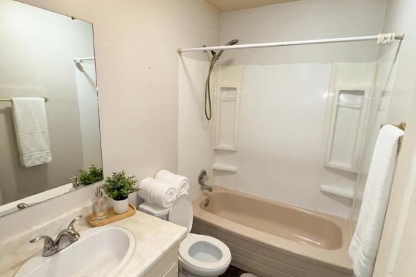 10 - 45 King Avenue W, Clarington, ON L1B1H2 Photo 5