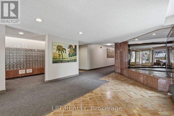 1112 - 555 Brittany Drive, Ottawa, ON K1K4C5 Photo 5