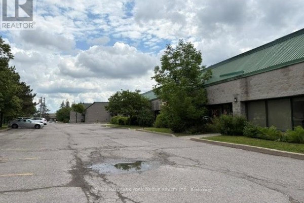10 - 75 Mary Street, Aurora, ON, photo 2
