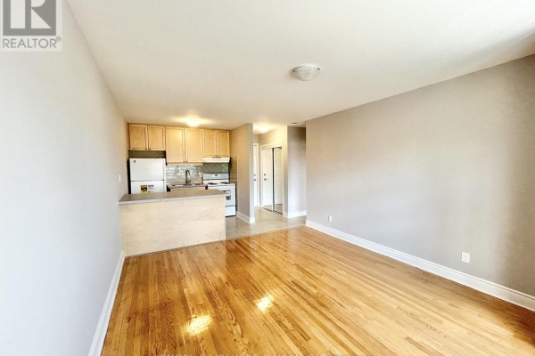 10 - 80 Twenty Fifth Street, Toronto, ON, photo 2