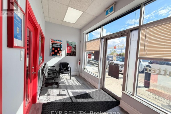 #10 - 8585 Highway 27 Road, Vaughan, ON L4L1A7 Photo 4