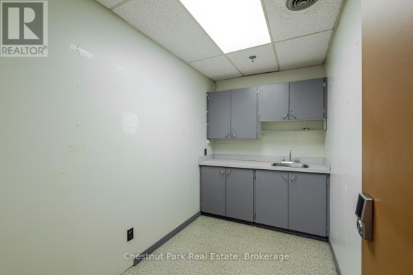 10 - 945 3rd Avenue E, Owen Sound, ON N4K2K8 Photo 5