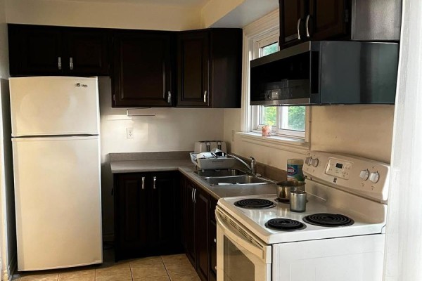 10 - Room C - 222 Pearson Street, Oshawa, ON L1G7C6 Photo 4