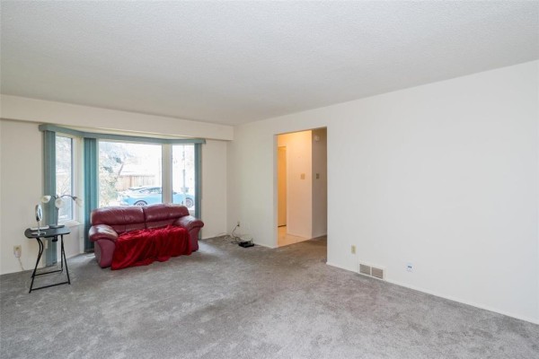 Dining room - 10 17 Jolliett Crescent, Winnipeg, MB R3K0M9 Photo 3