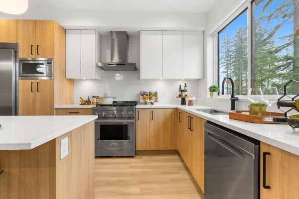 10 17538 100 Avenue, Surrey, BC, photo 2
