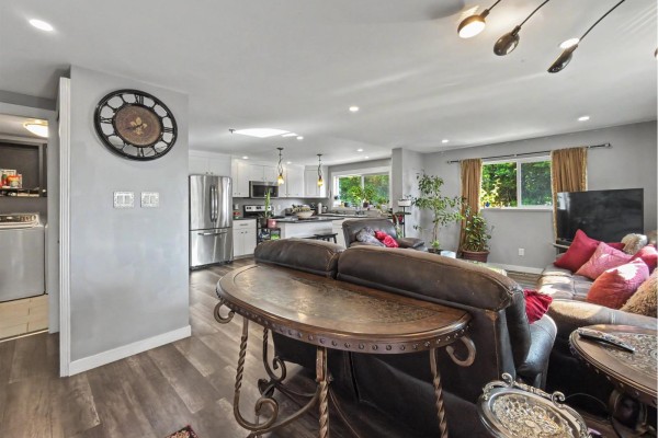 10 32151 Lougheed Highway, Mission, BC V2V1A3 Photo 4