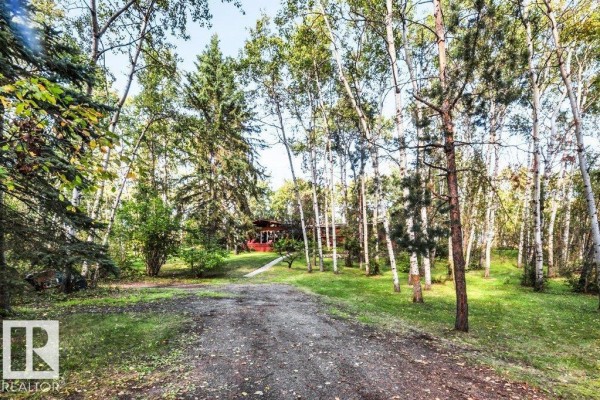 Kitchen - 10-51119 Rge Rd 265, Rural Parkland County, AB T7Y1E8 Photo 3