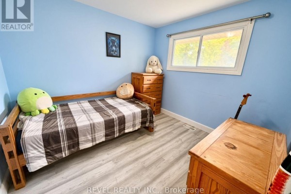 10 Agincourt Gardens, London South, ON N5Z4E3 Photo 5