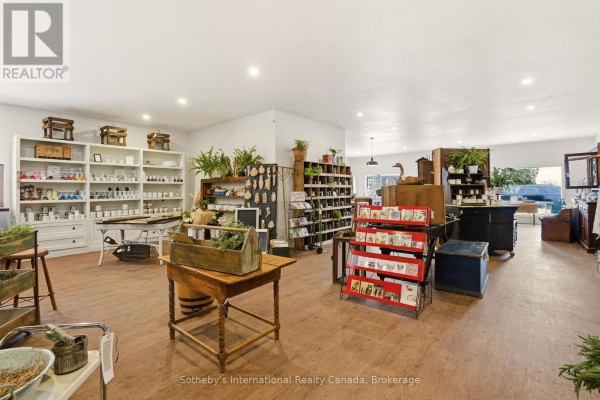10 Armstrong Street, Bracebridge, ON P1L1C1 Photo 5