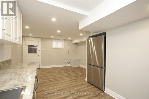 10 Armstrong Street, Toronto, ON M6H1V8 Photo 4