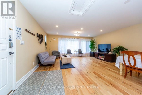Eating area - 10 Beaver Bend Crescent, Toronto, ON M9B5P8 Photo 4