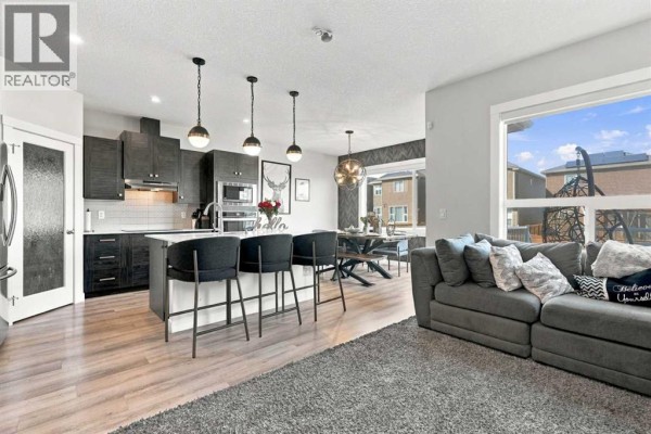Living room - 10 Belmont Garden Sw, Calgary, AB T2X4H7 Photo 4