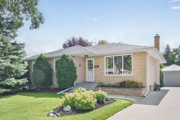 Recreation room - 10 Bittersweet Bay, Winnipeg, MB R2J2E6 Photo 2