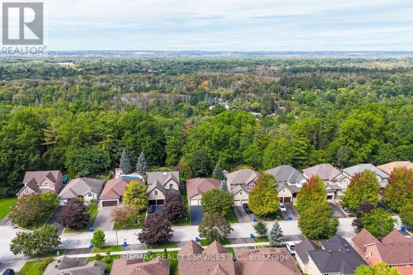 Eating area - 10 Brent Road, East Gwillimbury, ON L9N1R9 Photo 4