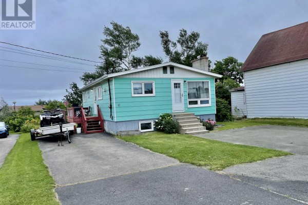 Eat in kitchen - 10 Brodie Avenue, Glace Bay, NS B1A2P1 Photo 2