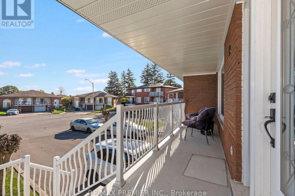Primary Bedroom - 10 Bruno Court, Toronto, ON M9L2J3 Photo 4