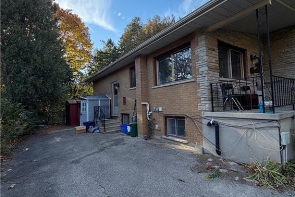 Kitchen - 10 Cardill Crescent Unit# Lower, Waterloo, ON N2L3Y6 Photo 3
