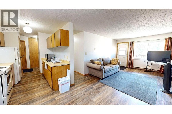 Full bathroom - 10 Cariboo Drive Unit# 408, Elkford, BC V0B1H0 Photo 2