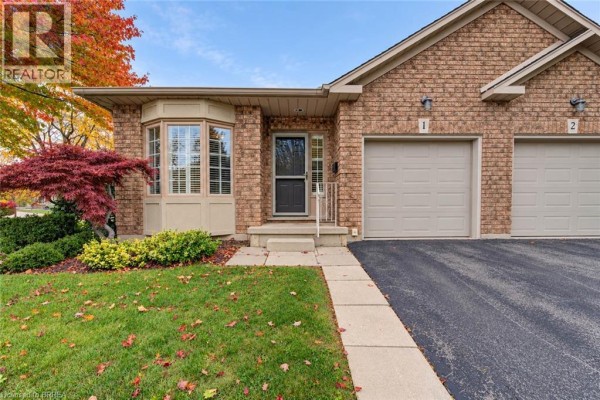 3pc Bathroom - 10 Courtland Drive Unit# 1, Brantford, ON N3R7Y2 Photo 3