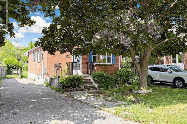 10 Davidson Avenue, Toronto, ON, photo 2