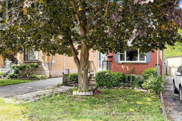 10 Davidson Avenue, Toronto, ON, photo 3