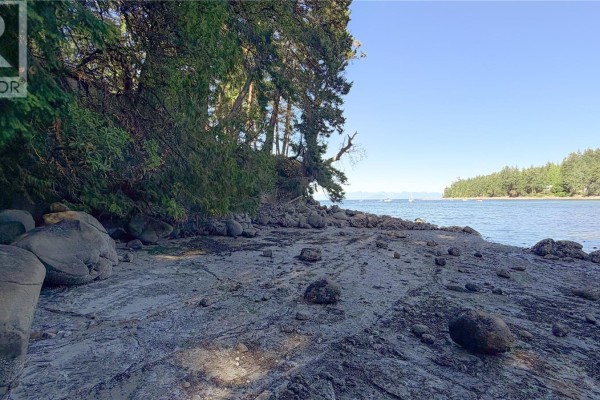 10 Decourcy Dr, Gabriola Island, BC V0R1X1 Photo 4