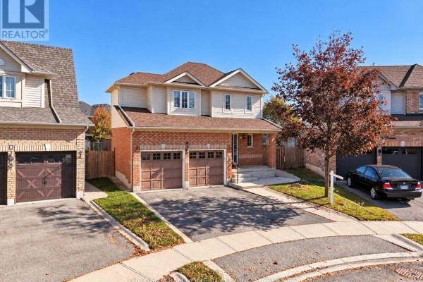 Living room - 10 Dunvegan Crescent, Brampton, ON L7A2Y3 Photo 4