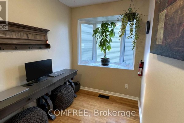 10 Durbin Court, Ottawa, ON K2L3T8 Photo 5