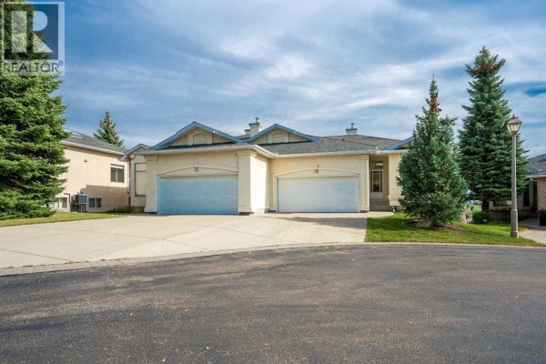 Kitchen - 10 Eagleview Heights, Cochrane, AB T4C1P5 Photo 4