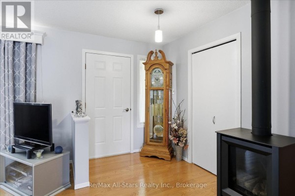 Dining room - 10 Emily Street N, Kawartha Lakes, ON K0L2W0 Photo 4